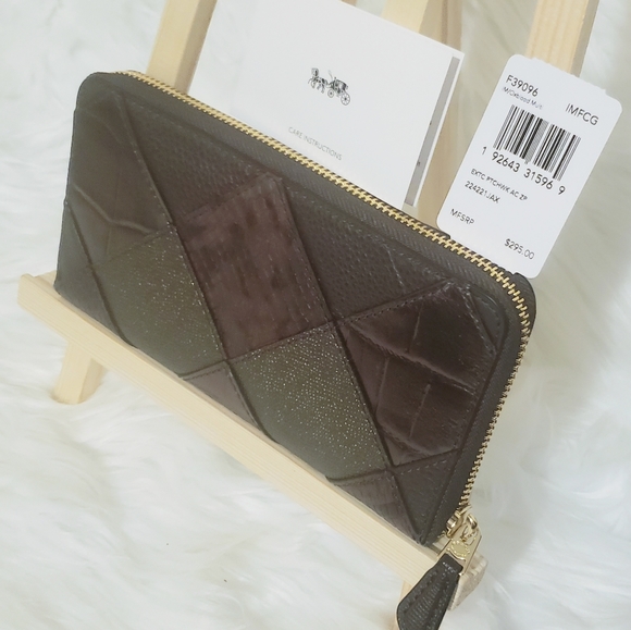 COACH Exotic Patchwork Accordion Zip Wallet NWT - Picture 6 of 11